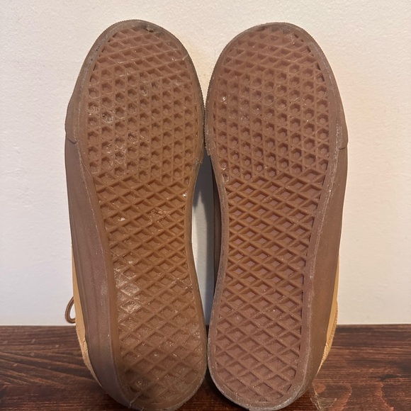 Vans Suede Old Skool Men's Sneakers - Picture 4 of 4